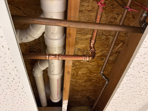 West Dundee water line leaking