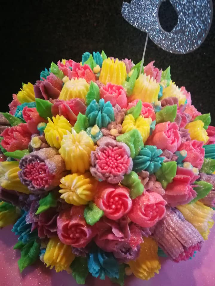 18 cake close up.jpg
