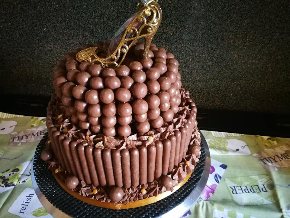shoe cake.jpg