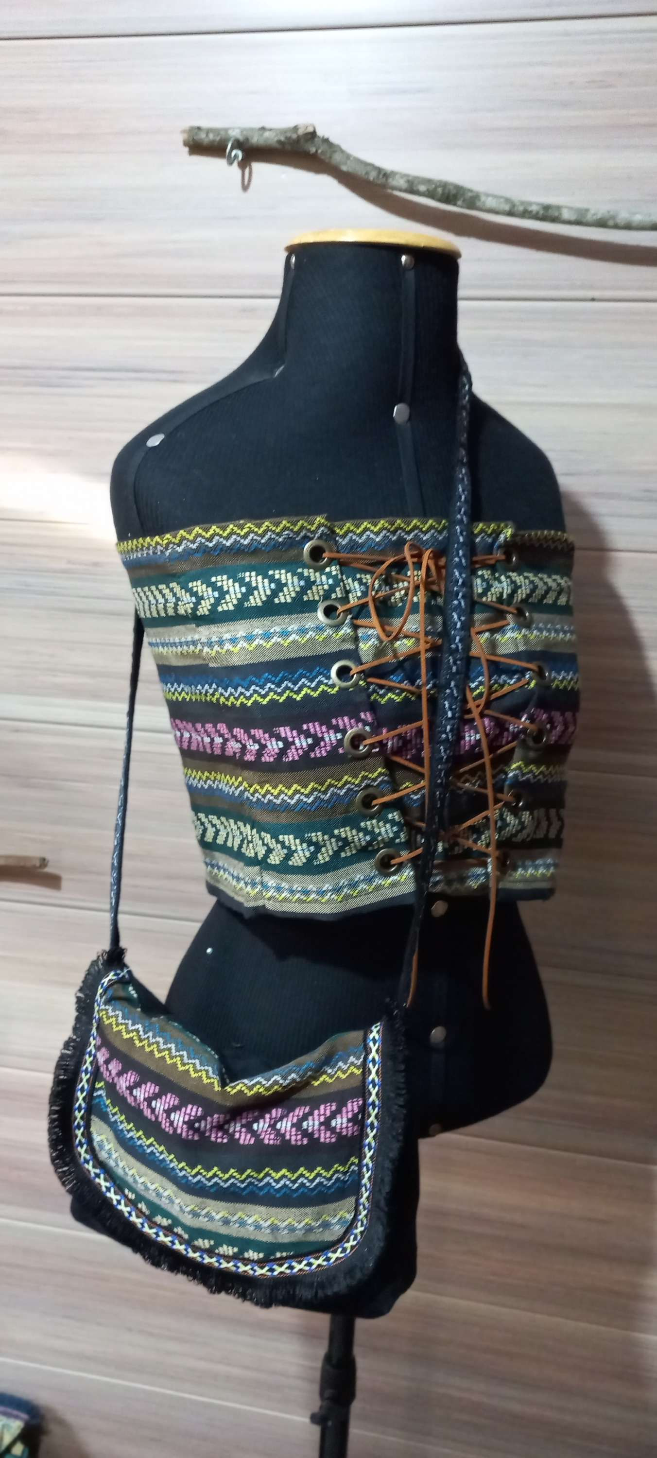 Blusa corselet bordada 