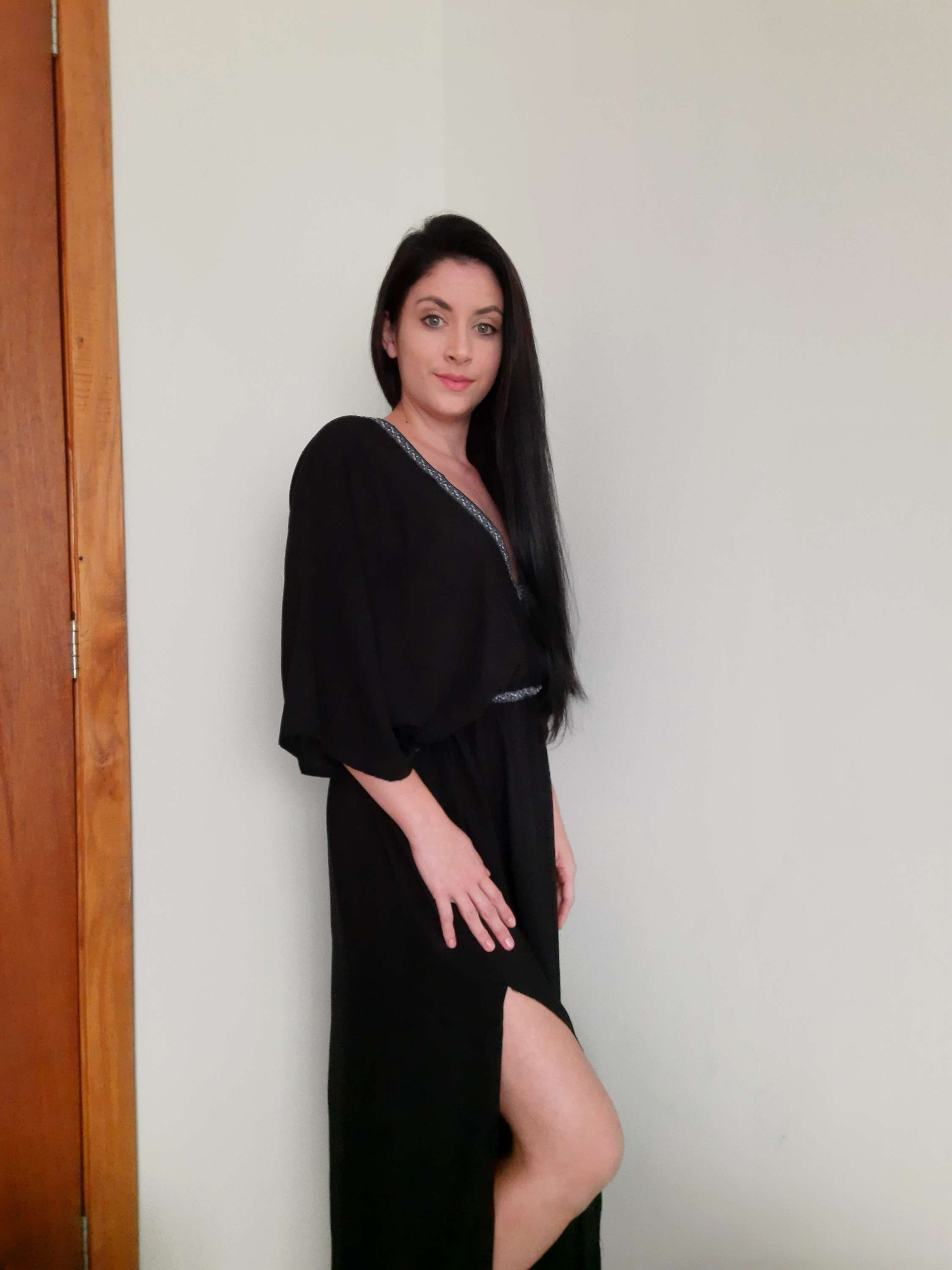 Vestido longo com fendas