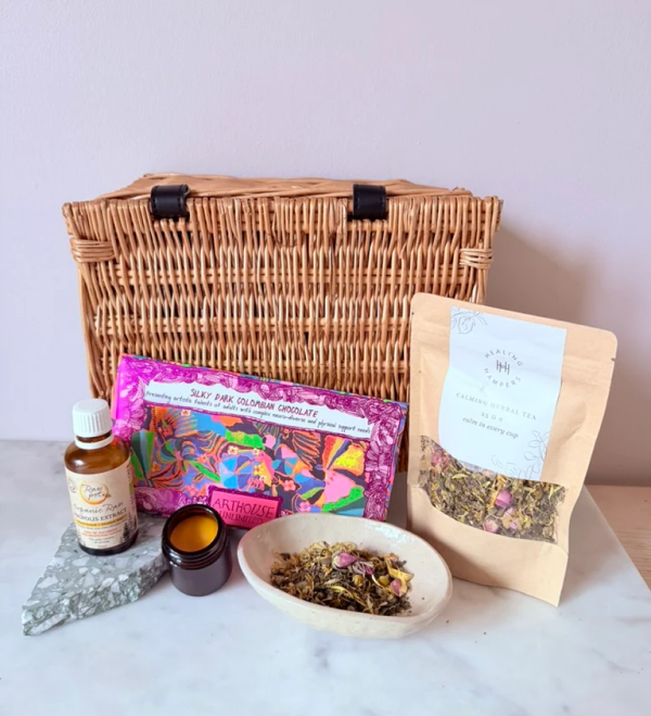 Spring 001 Hamper