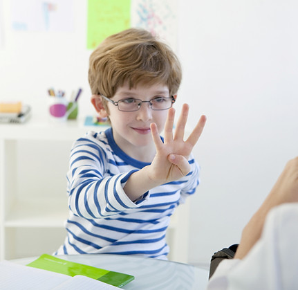 Enfant en Orthophonie
