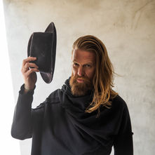 Mindfulness & Mindlessness: The Sacred Dance of Presence