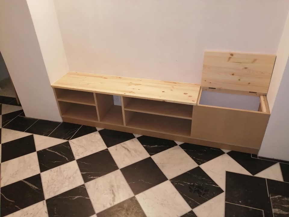 Bænk med opbevaring