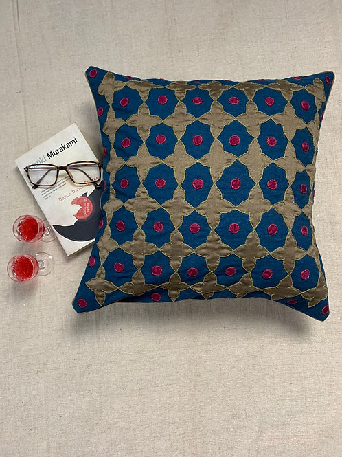 Hand applique Cushion
