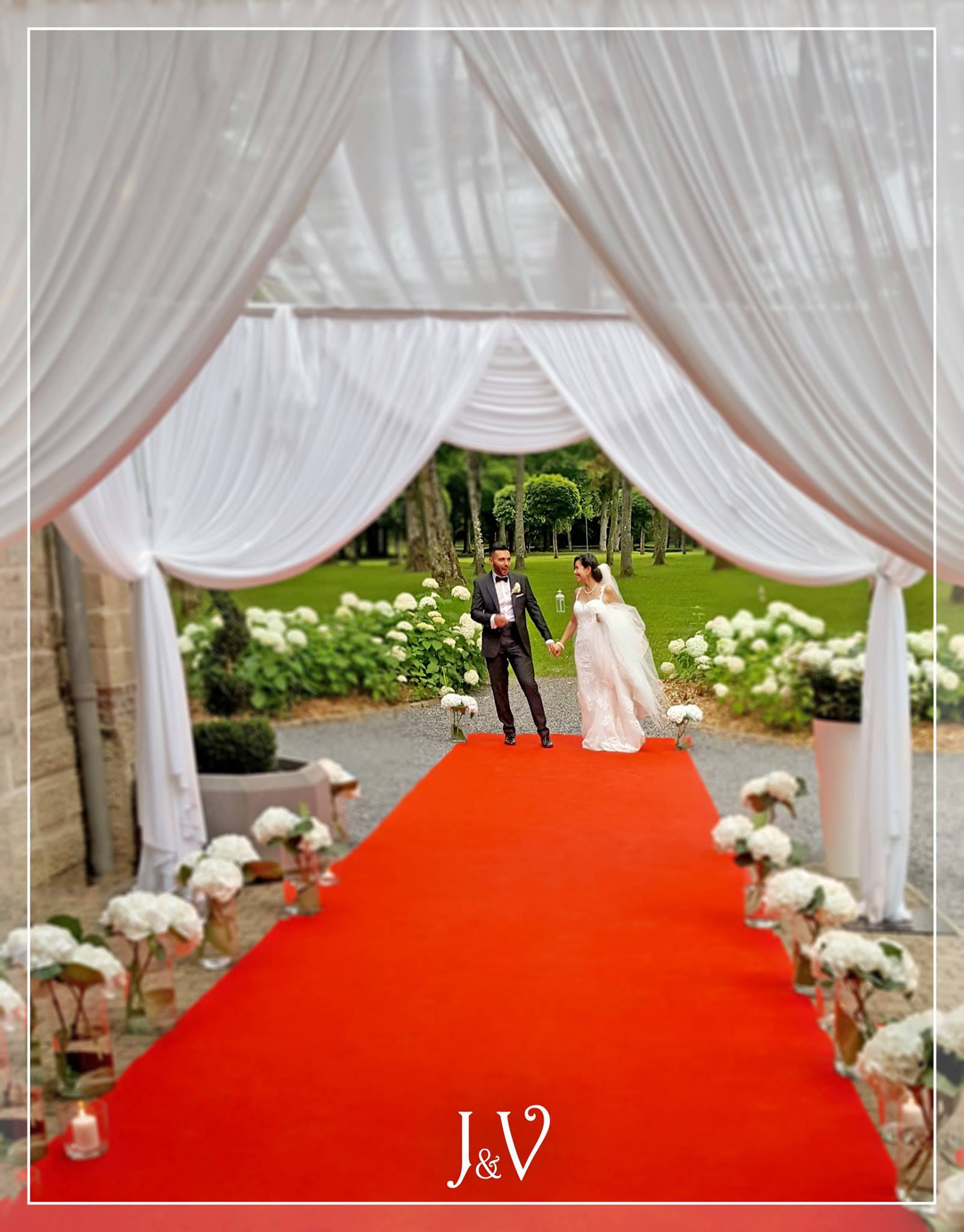 Houppa Religieuse Couverte AVEC TOIT en Voilage blanc