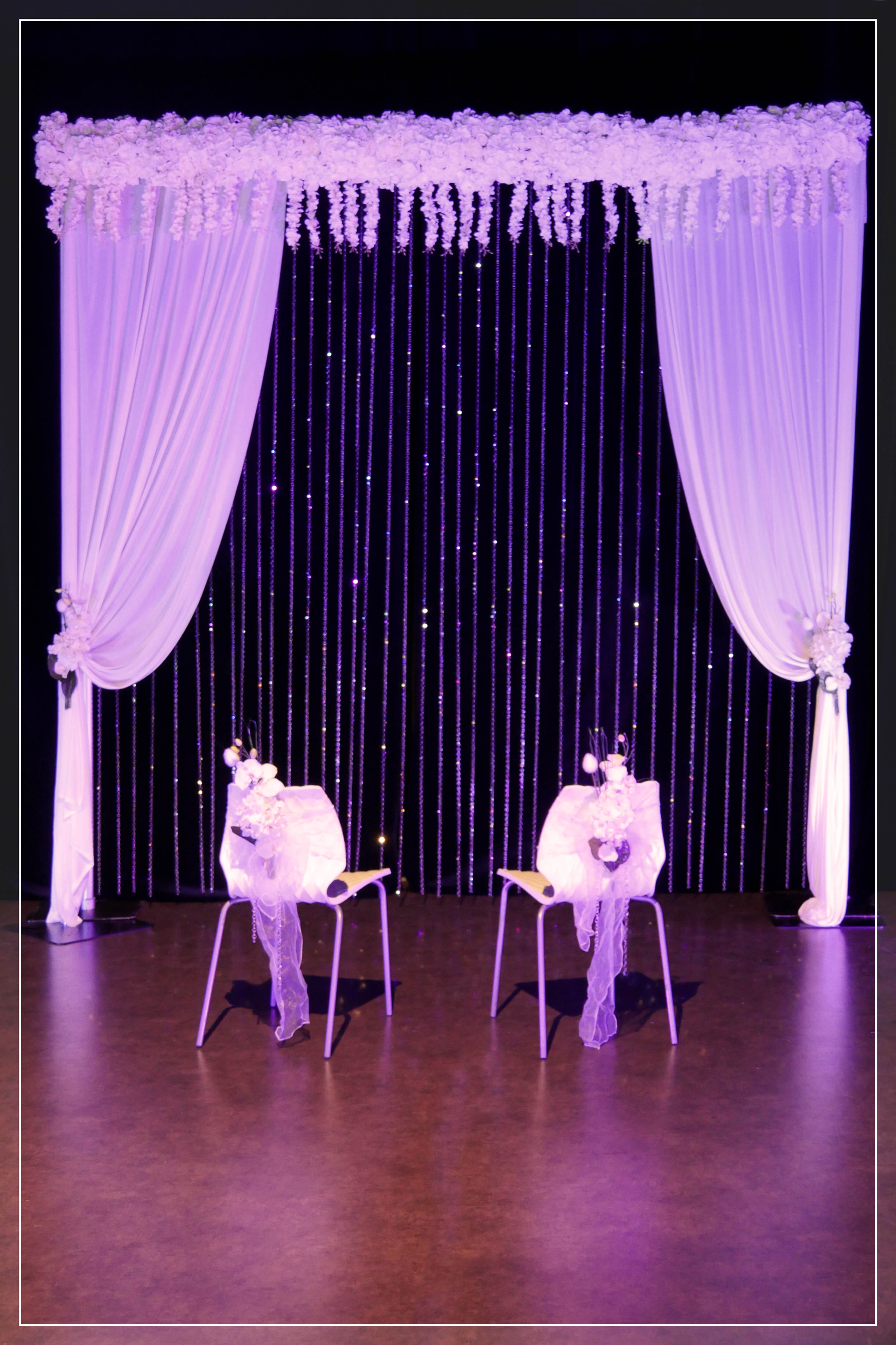 Arche en Pampilles surmontée de Fleurs