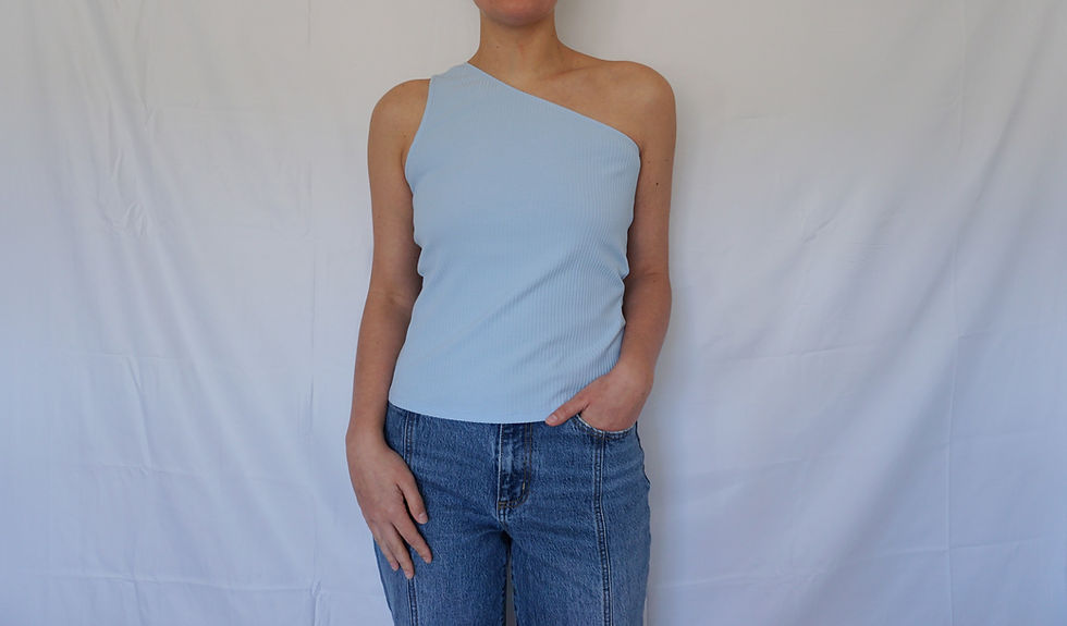 Thumbnail: Blue Tank Top Untucked