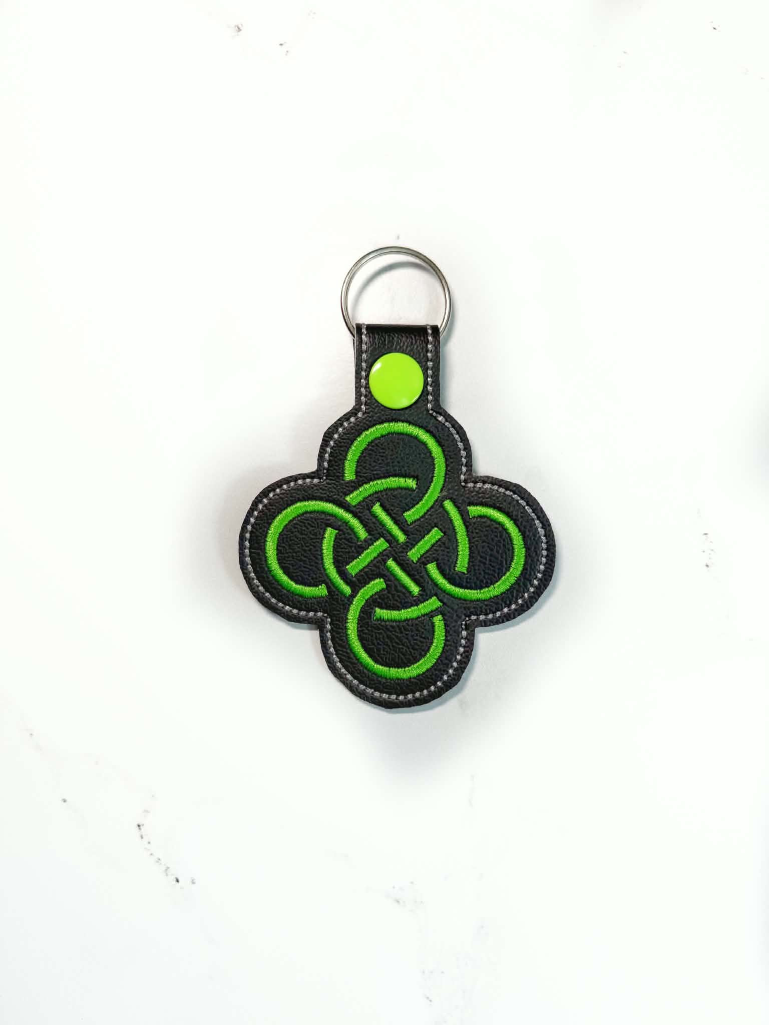 Witches knot keychain