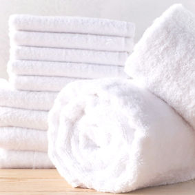 spa%252520towels%252520on%252520wooden%252520surface_edited_edited_edited_edited.jpg