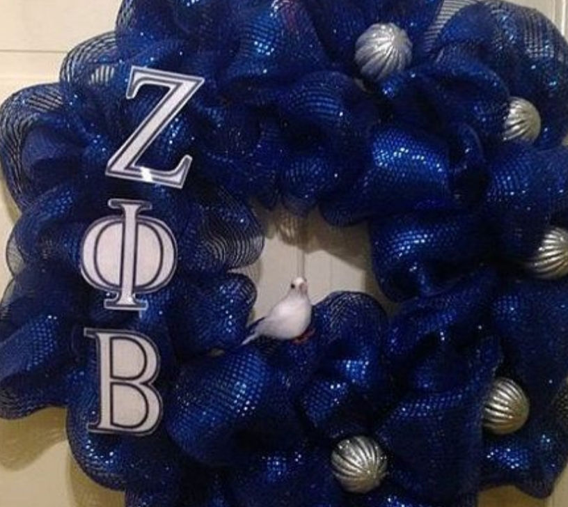 Thumbnail: Greek Wreath