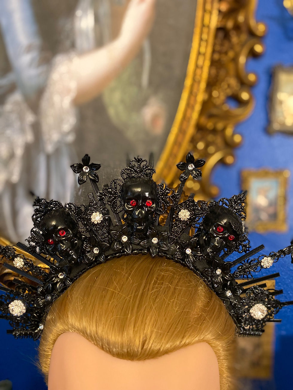 Thumbnail: Skull Halo Crown