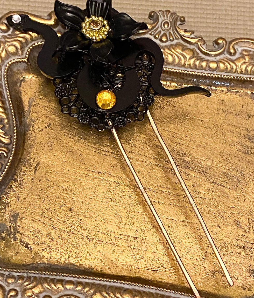 Thumbnail: Medusa Hairpin