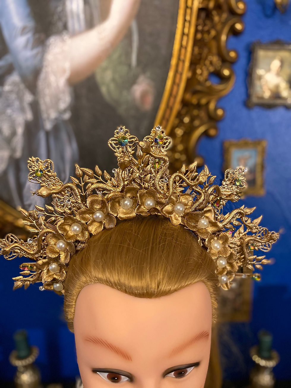 Thumbnail: Medusa Halo Crown