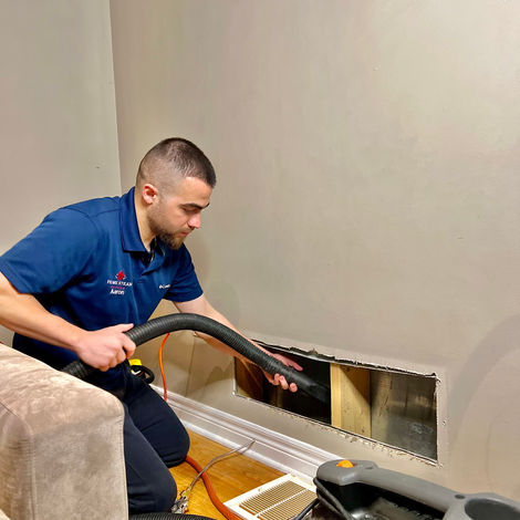 Home Steam Duct Cleaning at work 