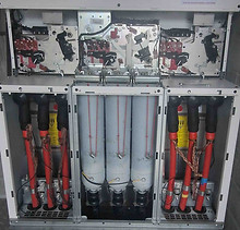cellule ht monobloc , ouverture pour maintenance ou inspection.jpeg