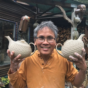 Tea with teapots.jpeg