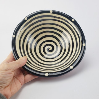 Spiral soup bowl