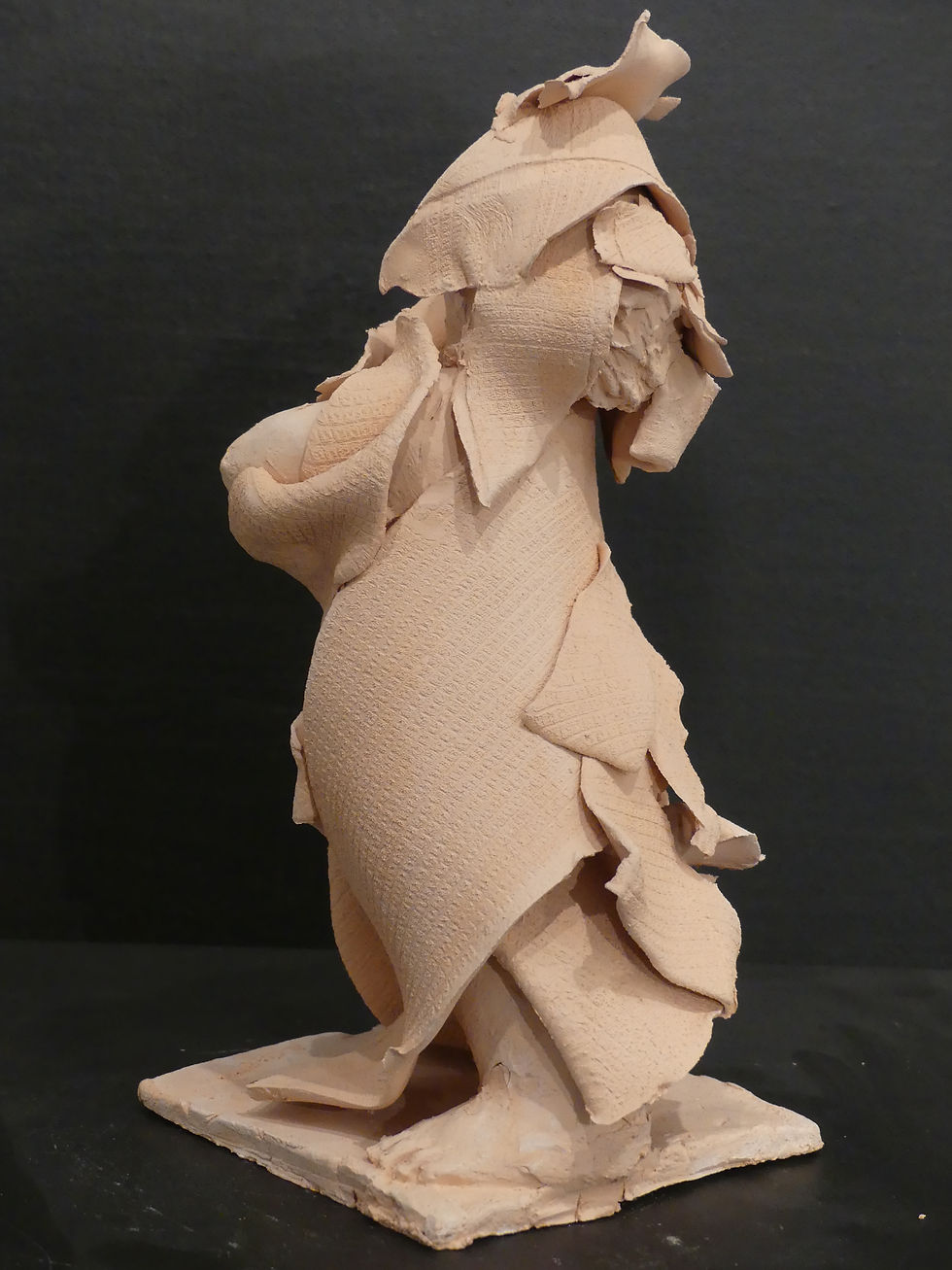 Miniature : Louloutte théâtre, pièce unique, terre-cuite rose