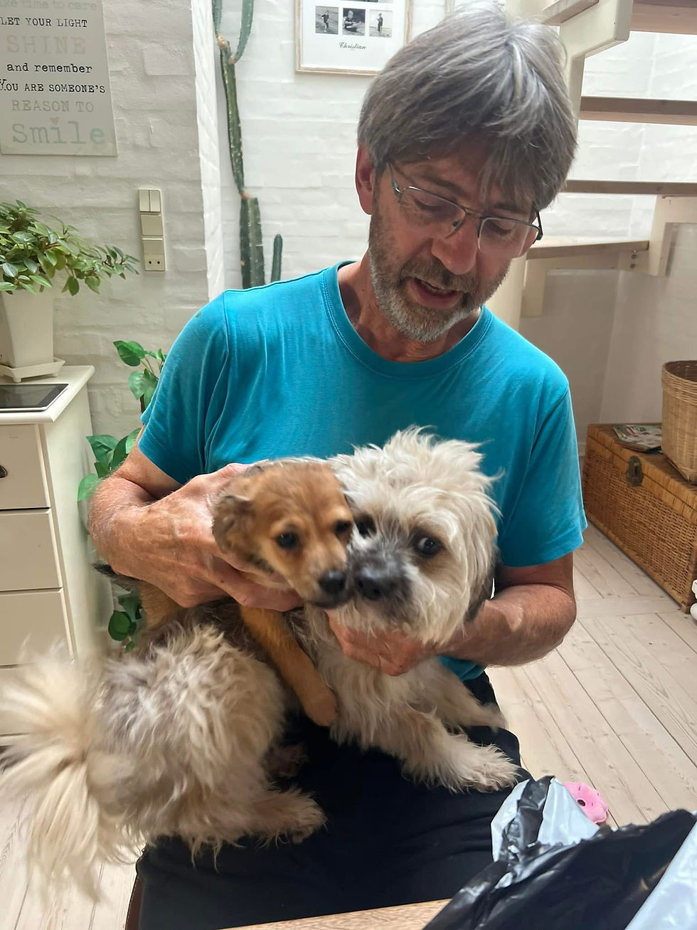 Caroline dad with Chérie and Pandora