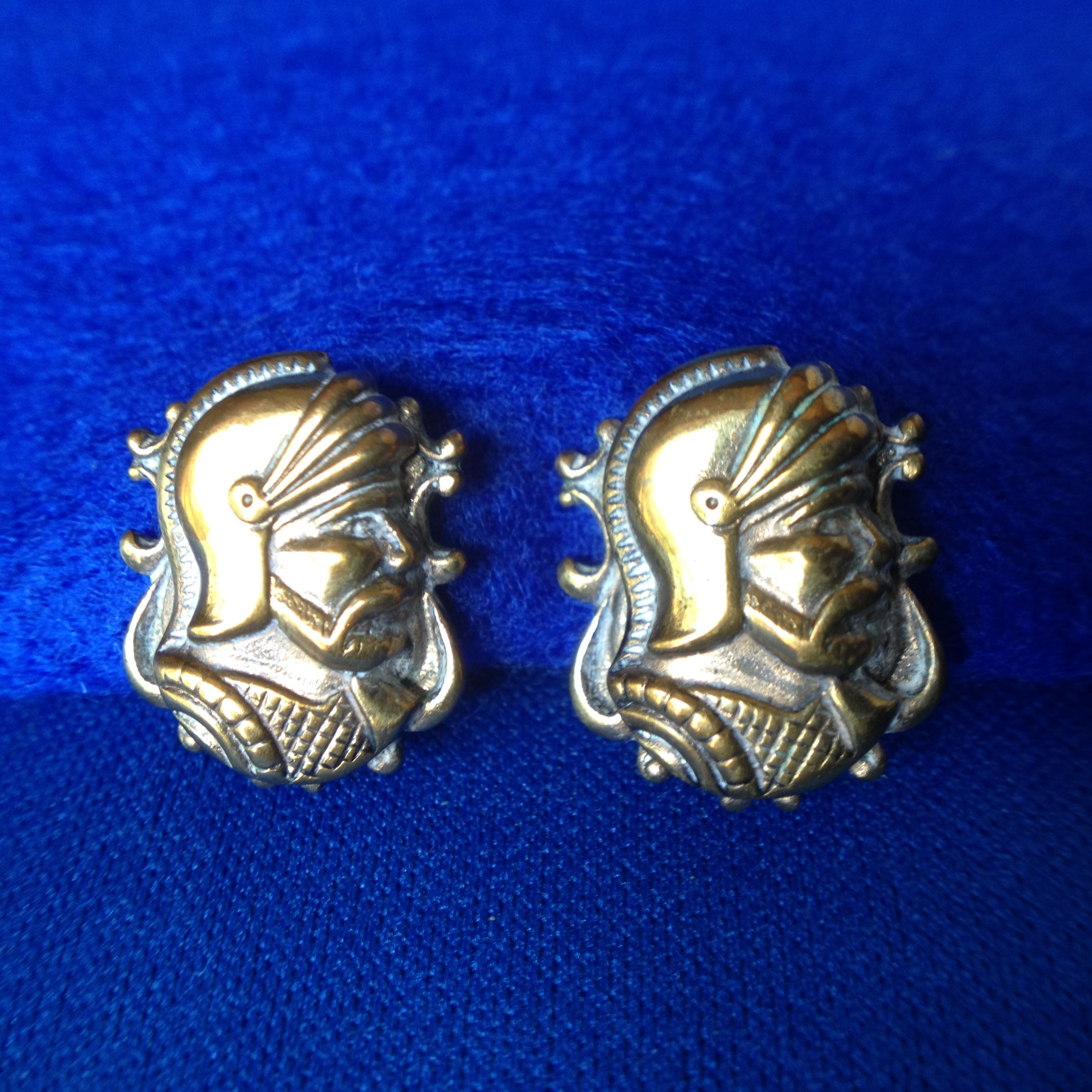 TTO 0318 Gladiator Screw-back Earrings