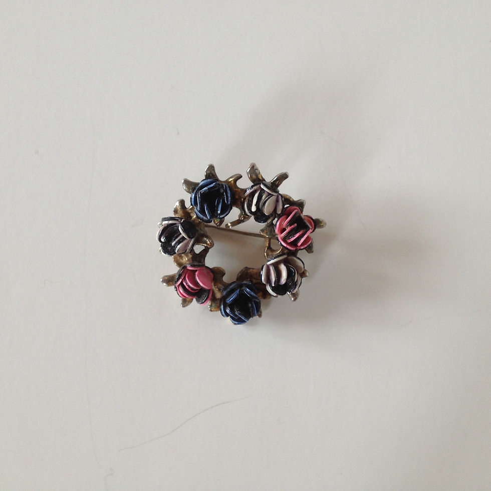 Thumbnail: TTO 203 Floral Garland Brooch