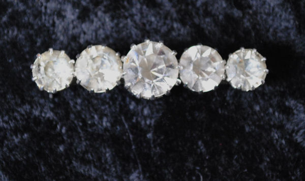 TTO 0068 Rhinestone Bar Pin