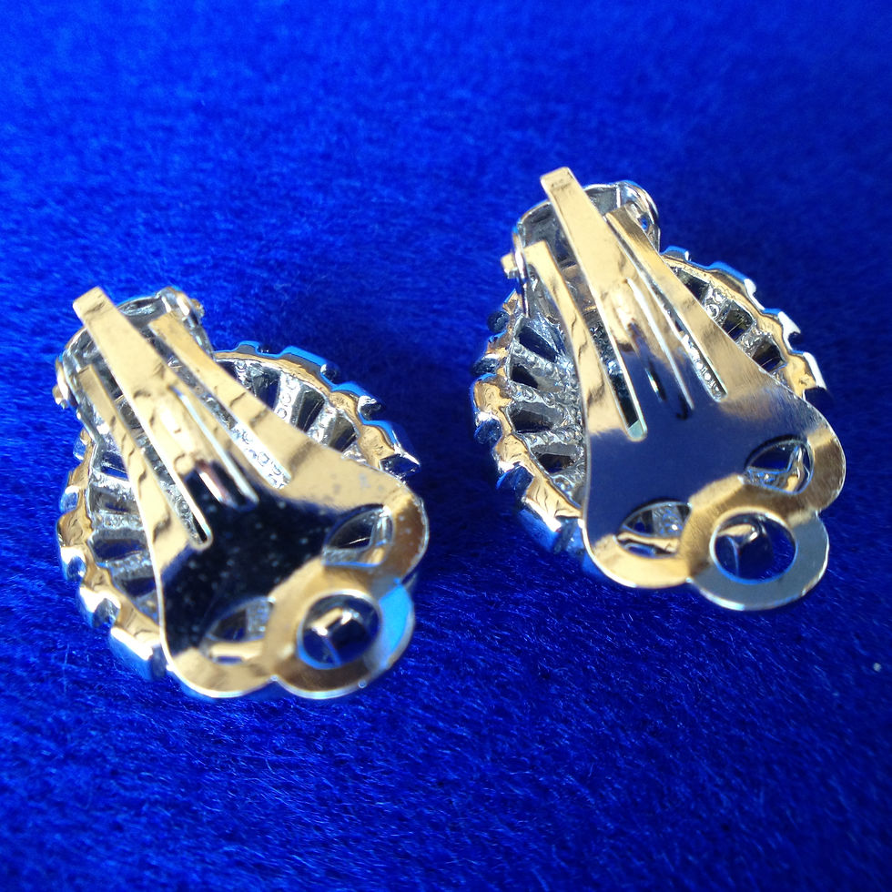 Thumbnail: TTO 0319 Diamante & Emerald Glass Earrings
