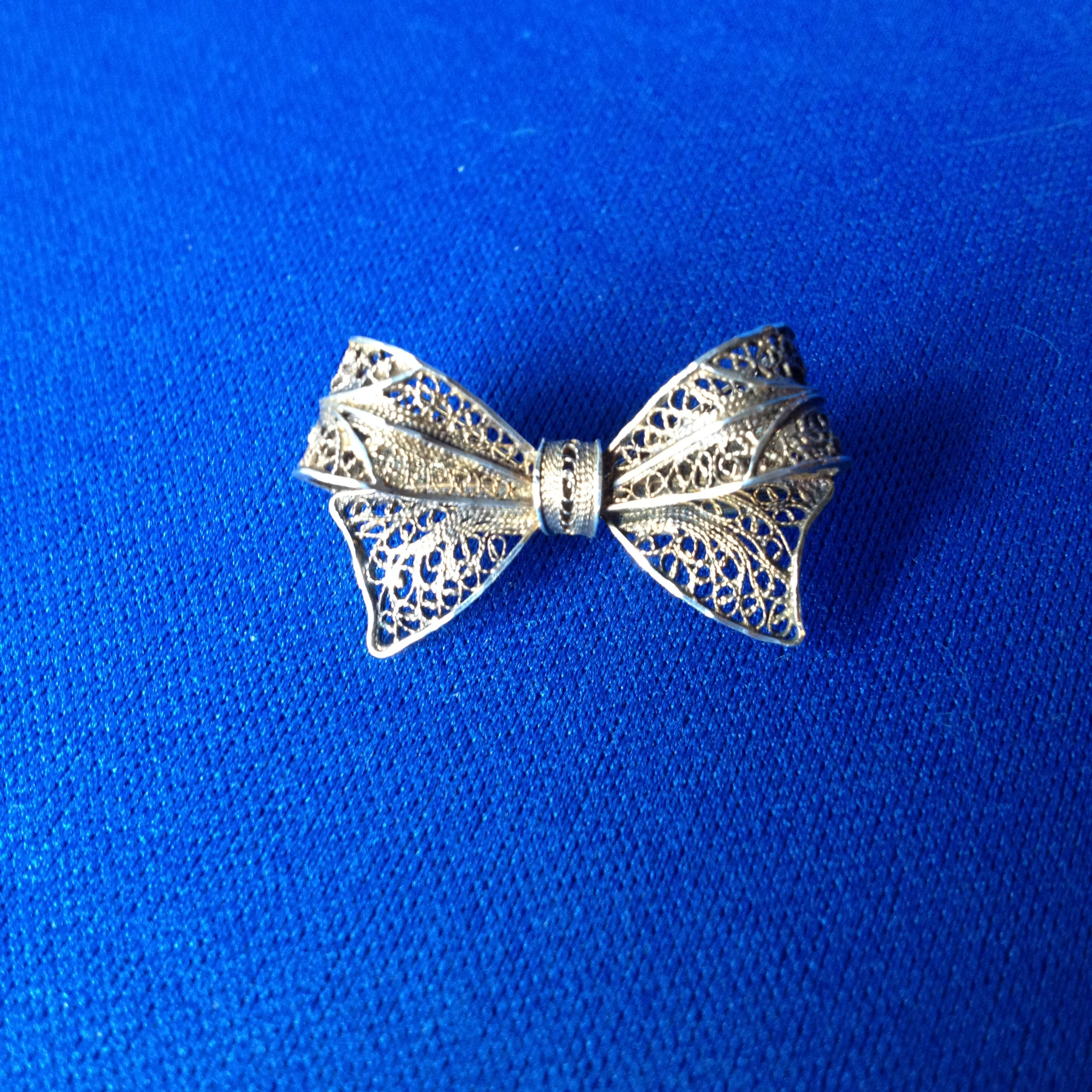 TTO 0478 Silver Filigree Bow Brooch