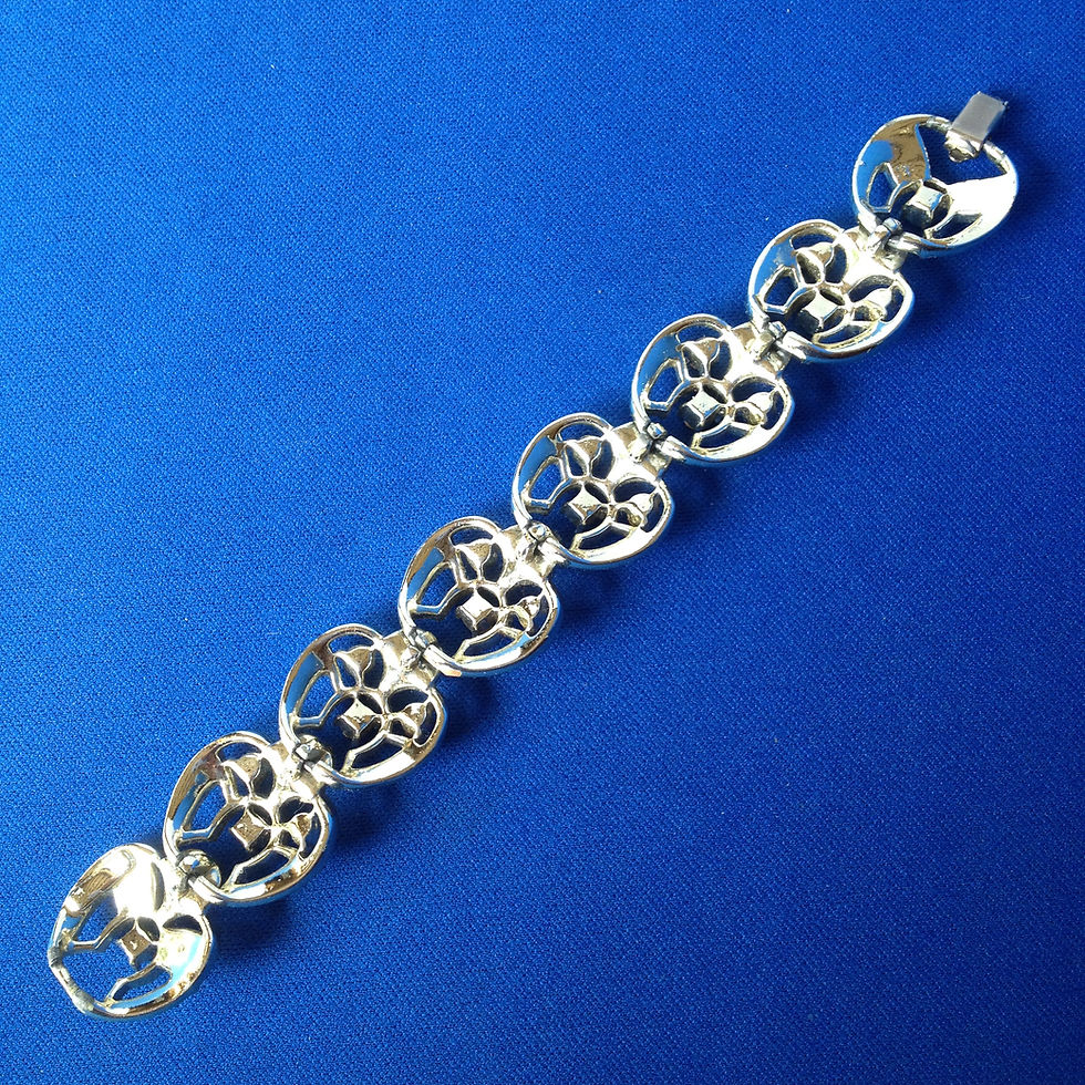 Thumbnail: TTO 0410 1950s Rhinestone Bracelet
