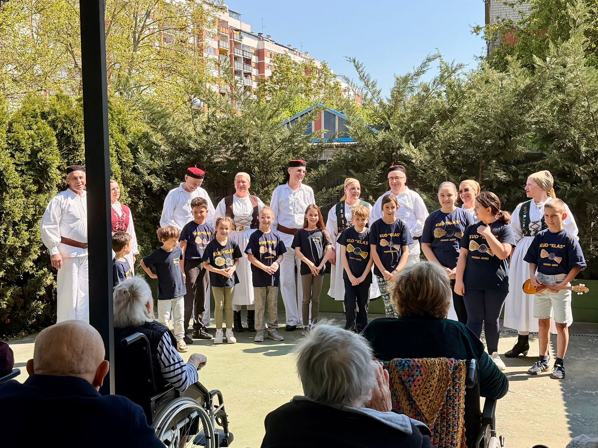 Folklorni nastup i druženje korisnika u Domu Medisal Zagreb