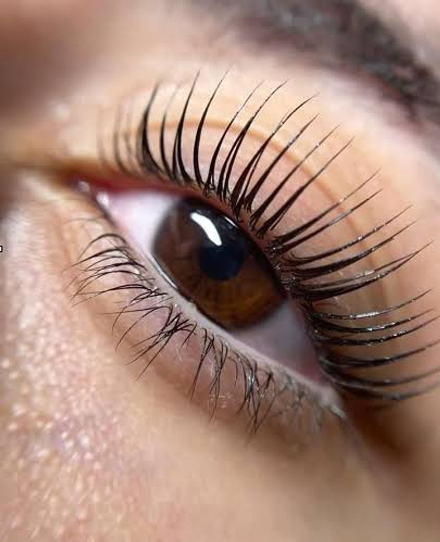 Combo: Lash Lift & Tint at Hello Bailey