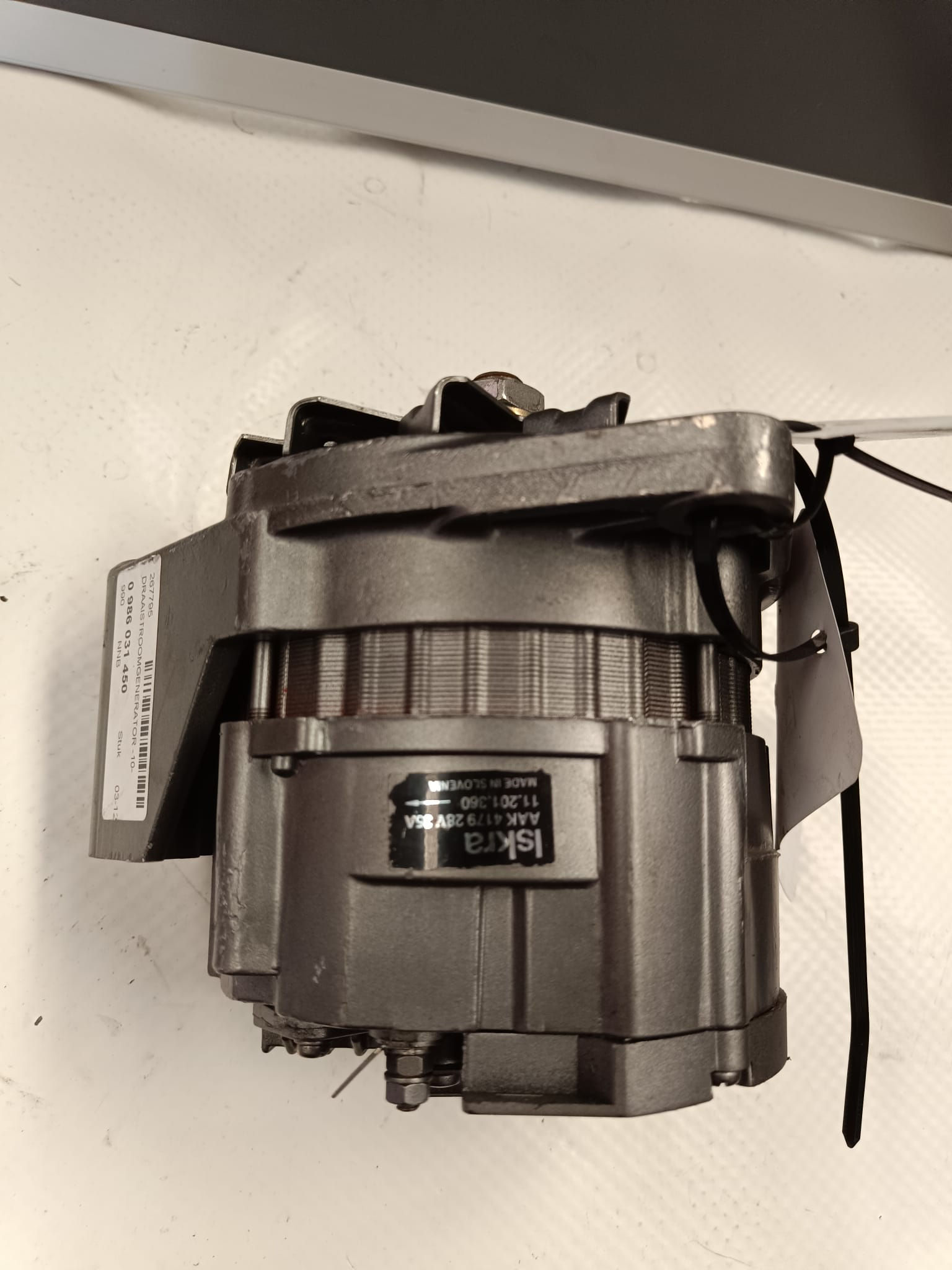 ALTERNADOR ISKRA TYPE AAK 4179