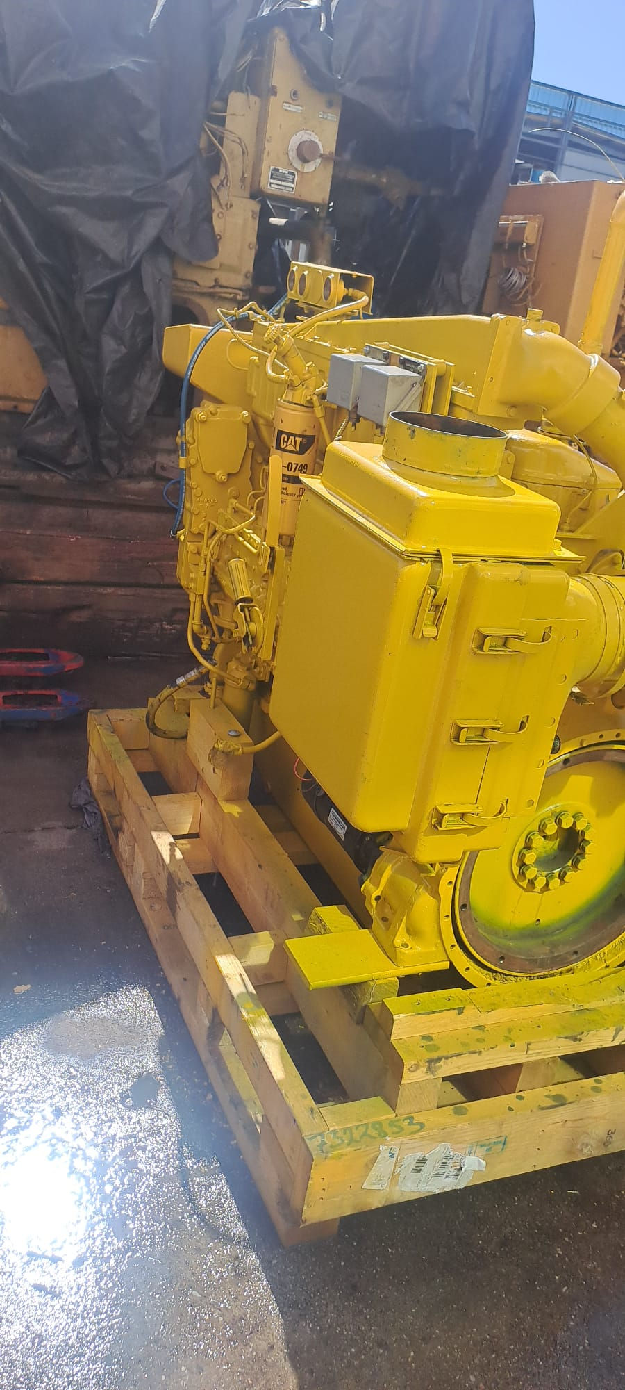 Miniatura: MARINE ENGINE CATERPILLAR 3406