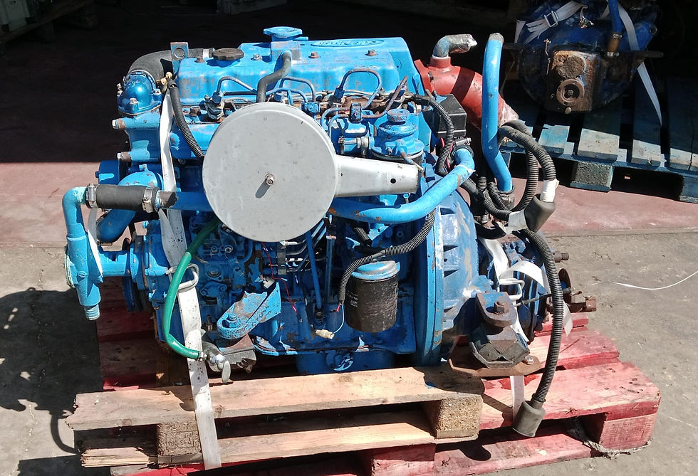 الصورة المصغرة: MARINE ENGINE SOLE SM 90- 4 CYLINDERS