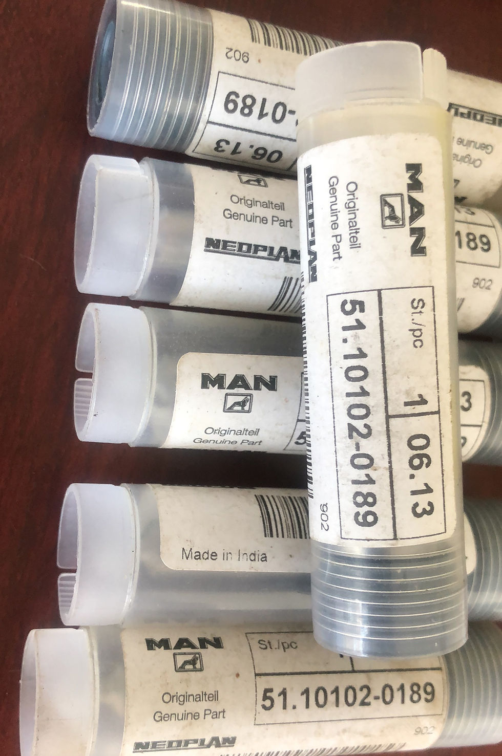 الصورة المصغرة: MAN D2842LE INJECTOR NOZZLES 