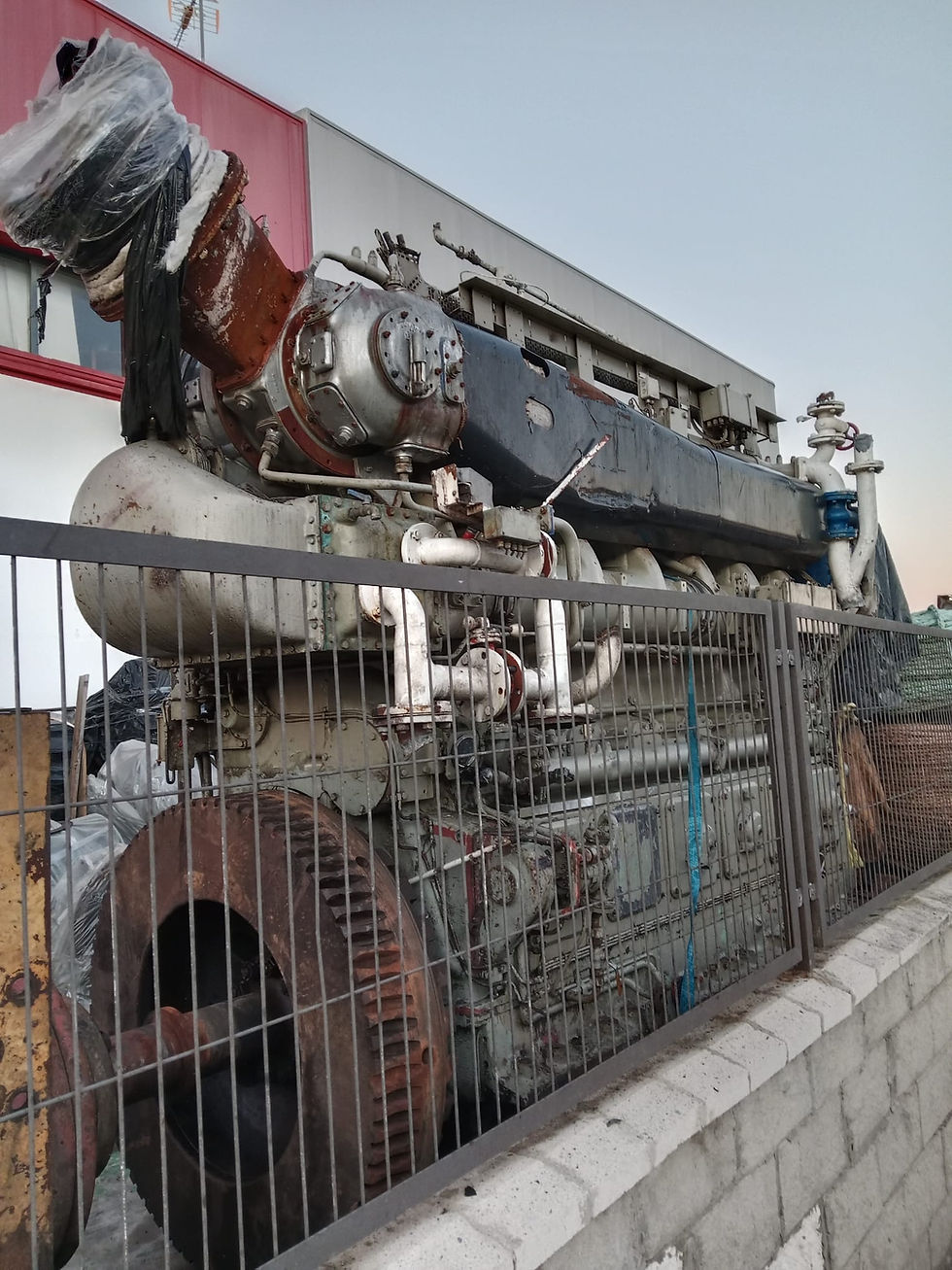 الصورة المصغرة: MARINE ENGINE MAK 6M 452