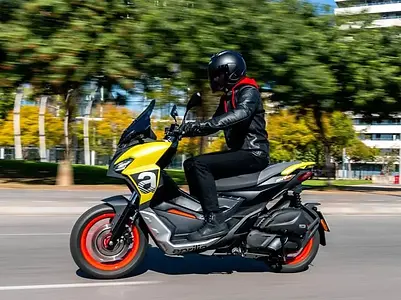 moto gt 200 aprilia.webp