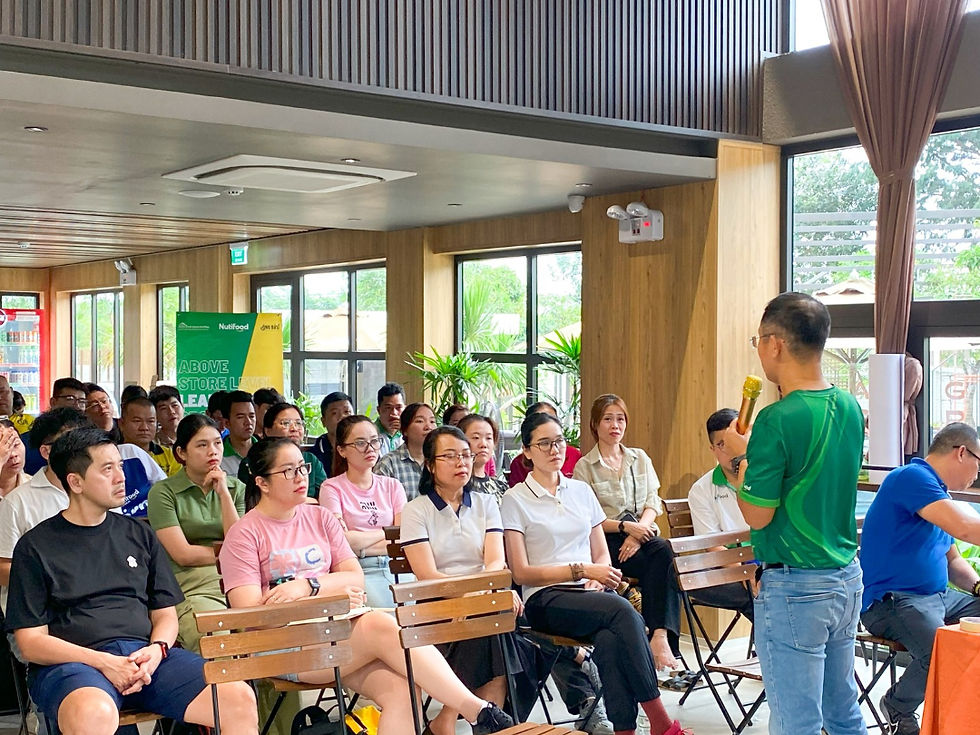 Không gian thoáng mát, phù hợp cho nhóm khách đoàn đông người tại The Mangrove Garden