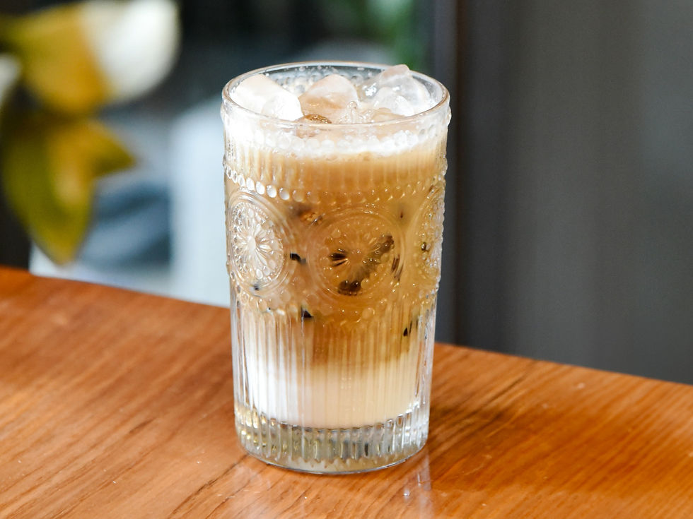 Bạc xỉu là một trong những thức uống được yêu thích tại Mangrove Coffee & Tea