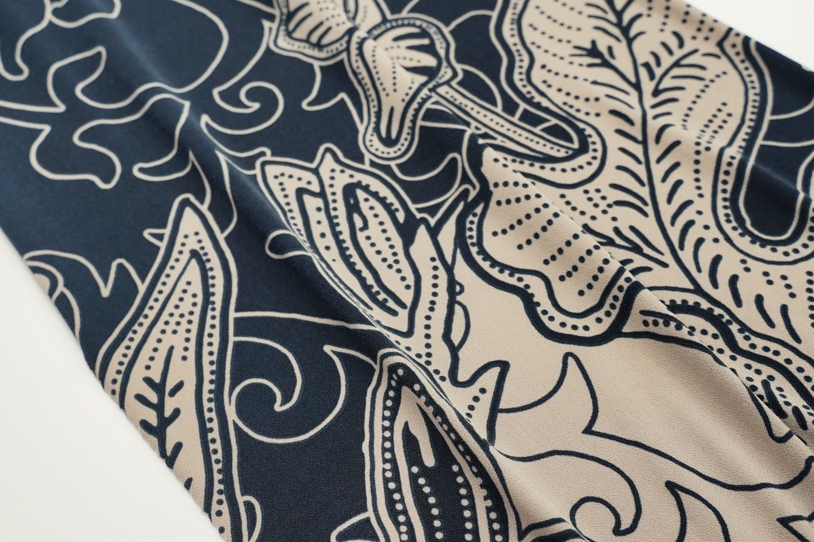 FLORAL TRIBAL PRINT JERSEY KNIT-TDE1925