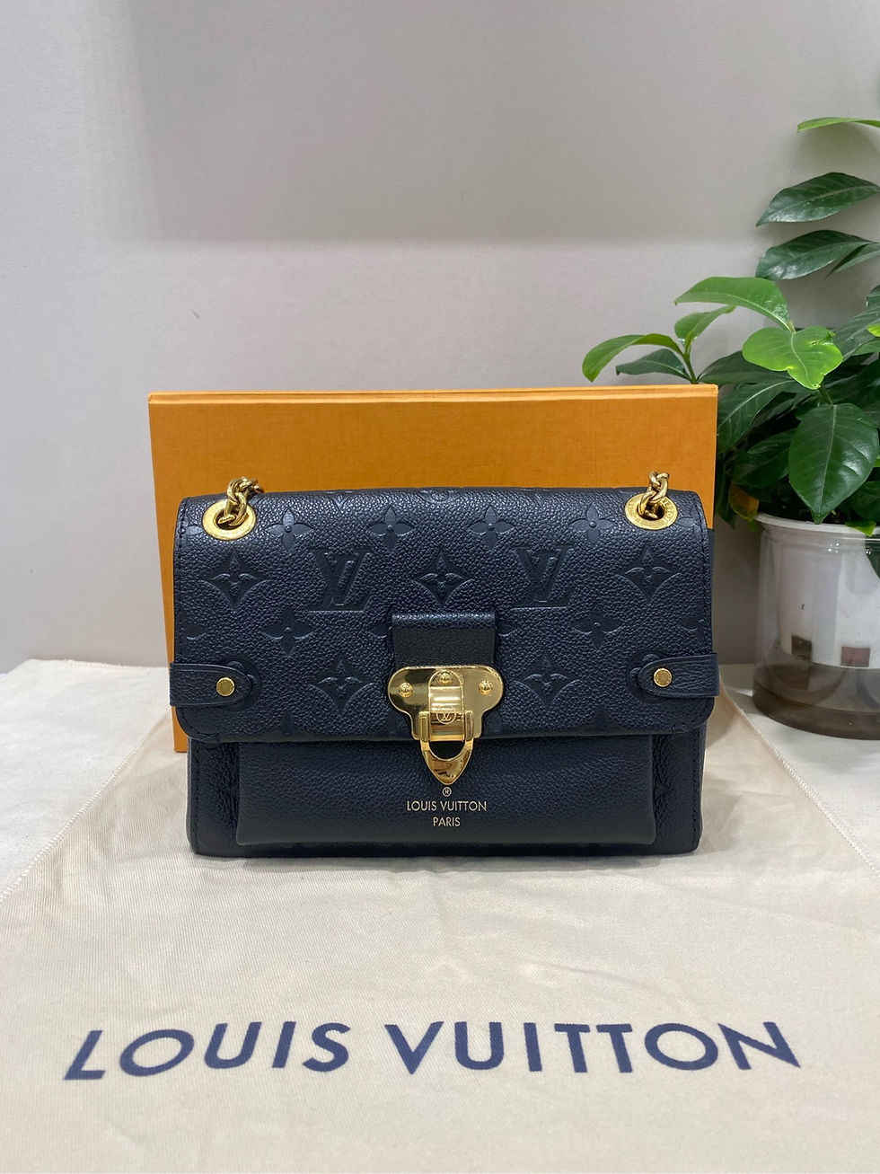 Louis Vuitton Vavin BB Black Leather Print Chain Bag