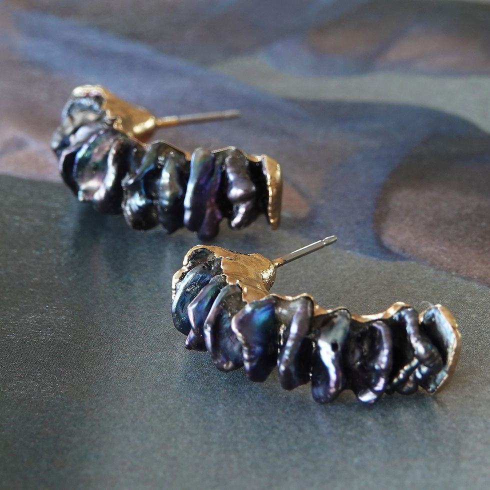 Thumbnail: Black Pearl Half Hoop Gold Earrings Posts