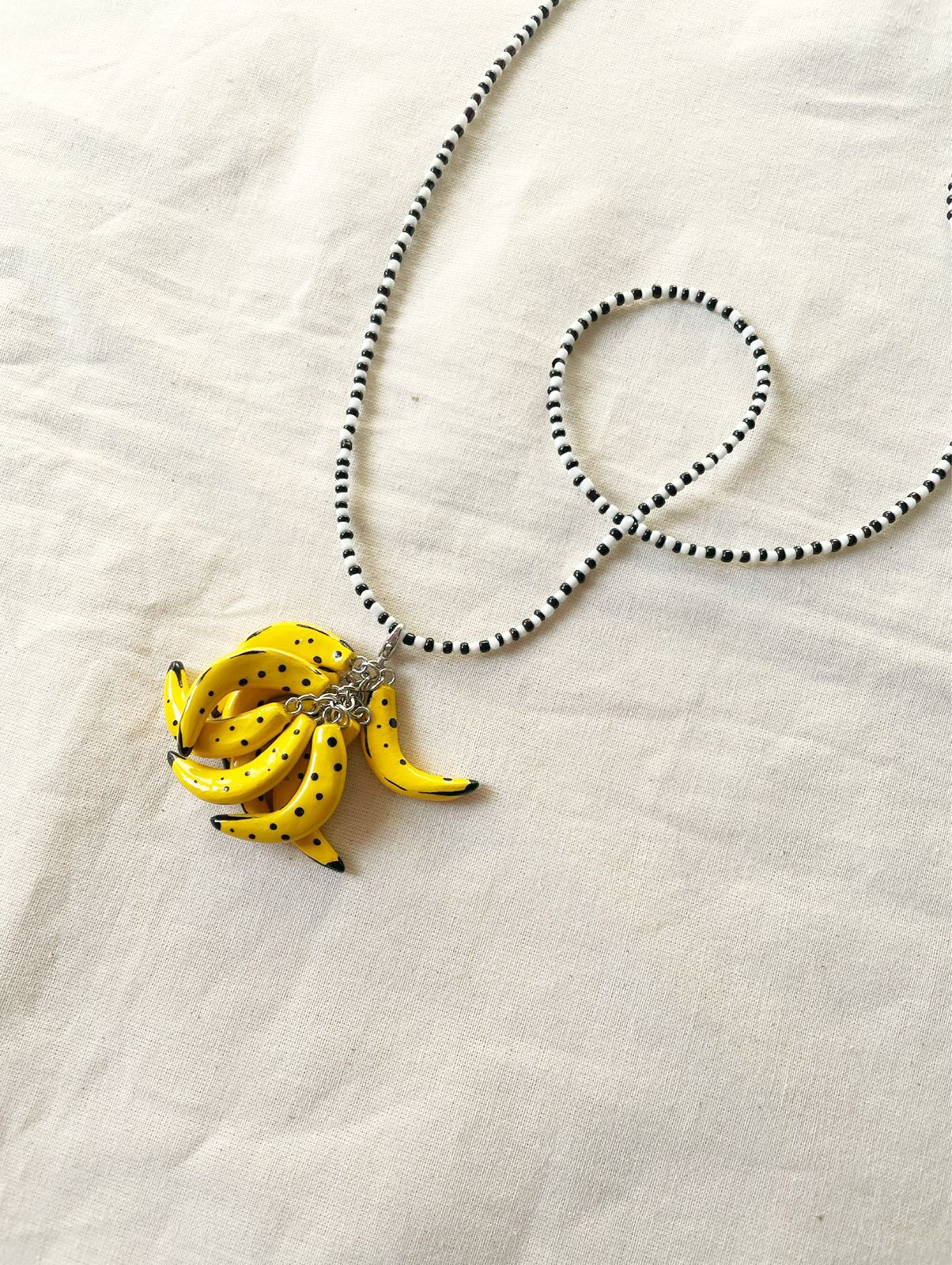 colar banana&miçanga