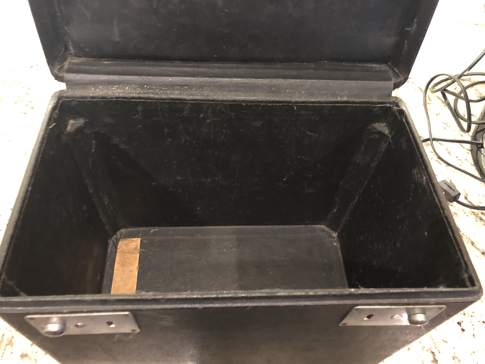 Thumbnail: 1950 Singer 221 Featherweight