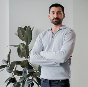Veli Acar Graphic designer