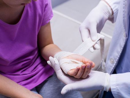 Top 7 Common Mistakes in Wound Dressing that Delay Healing