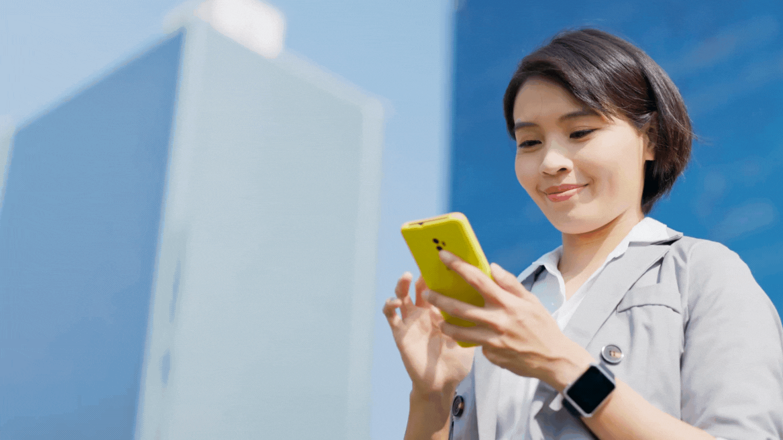 Copy of Black Modern Gradient Guide Mobile Apps Video Promotion (4).gif