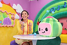 n CoComelon’s live-action series “The Melon Patch,” beloved teacher Ms. Appleberry (Allie Rivera Quiñonez, left) leads activities developed by early childhood learning experts